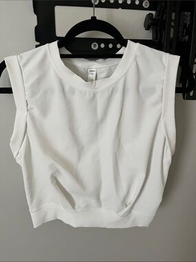 Halara Patitoff™ Flow White Sleeveless Cropped Cropped Yoga Tank Top